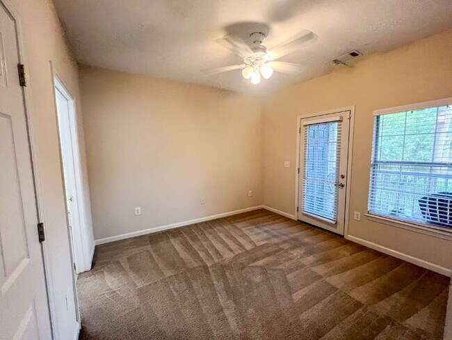 Building Photo - 2 Bed, 2 Bath Condo at amenity-rich The Me...