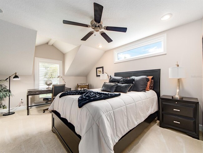 Building Photo - 555 Florida Ave