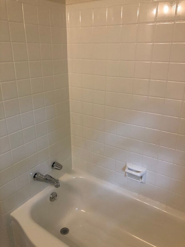 Building Photo - 5524 Rodgers Dr