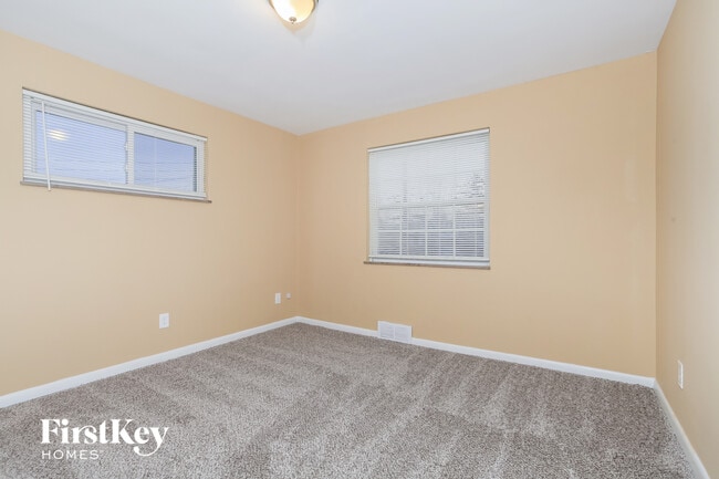 Building Photo - 714 Ivyhill Dr