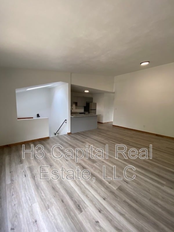 Building Photo - 620 Ganim Dr