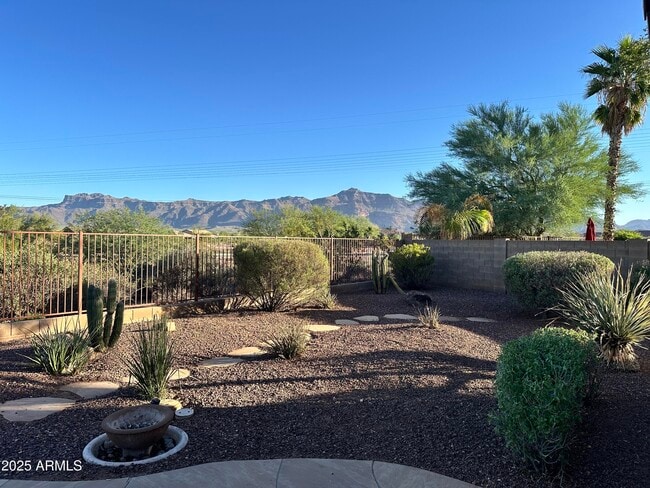 Building Photo - 10372 E Meandering Trail Ln
