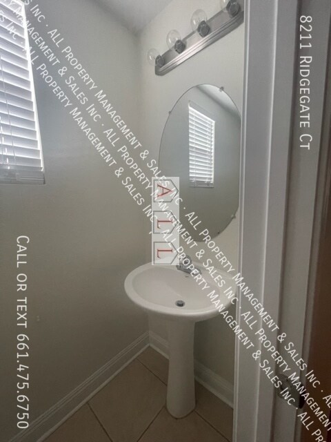 Building Photo - 8211 Ridgegate Ct