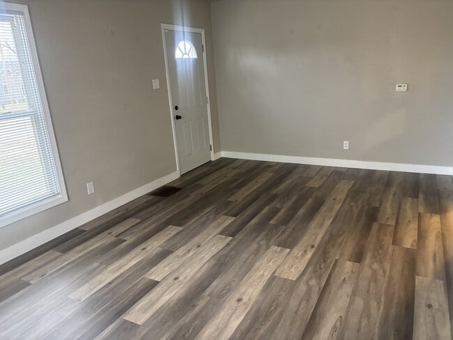 Building Photo - 1909 Williams Blvd SW