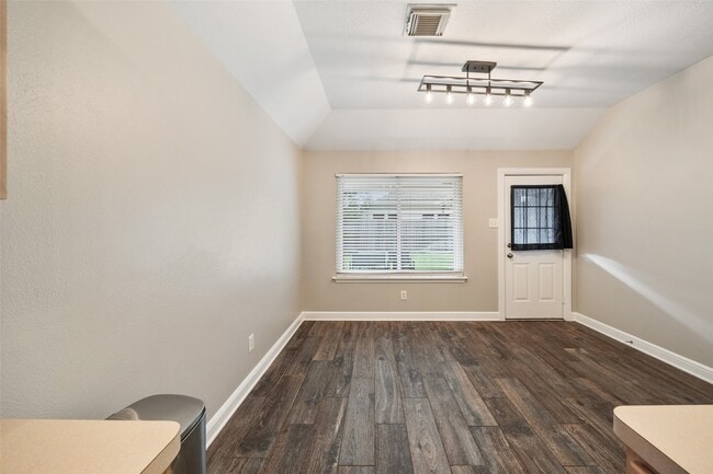 Building Photo - 3427 W Rainmill Dr