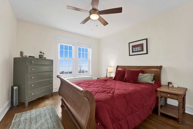 Building Photo - 554 Sheridan Square