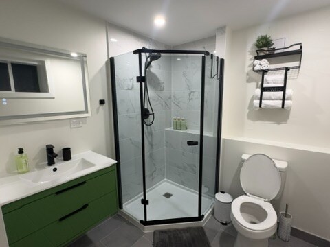 Building Photo - 1529 N Maplewood Ave