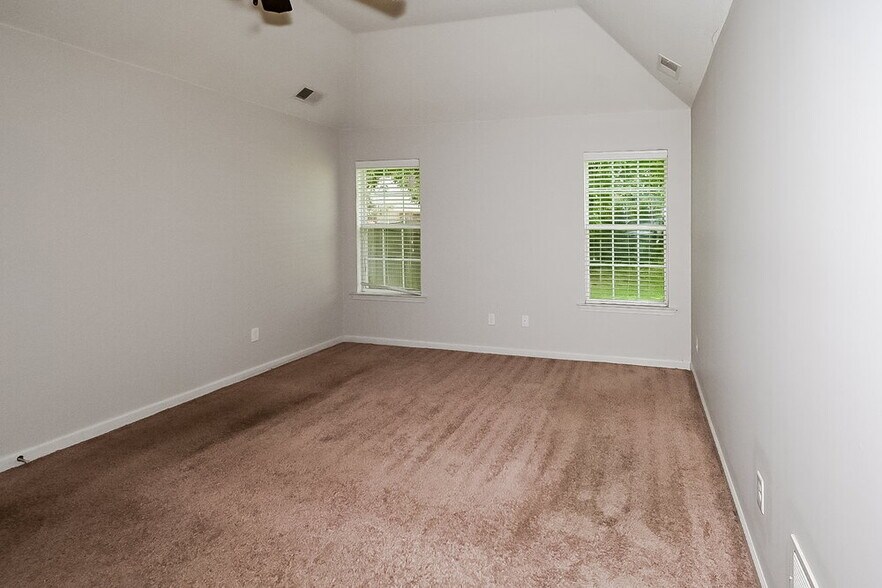 Building Photo - 9171 Tahoe Dr