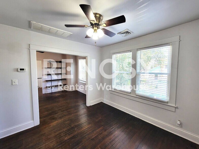 Building Photo - 2233 E Ocean View Ave