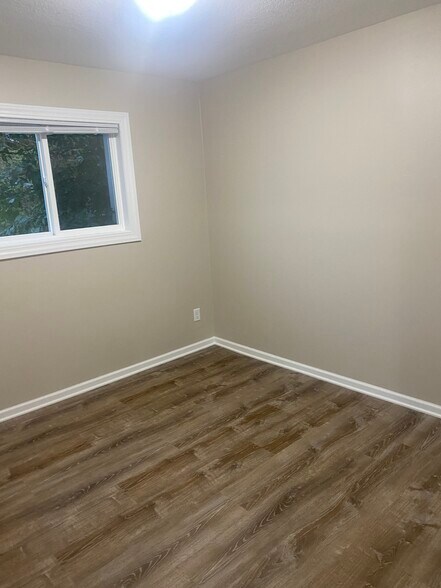 Building Photo - 15468 Pennock Ln