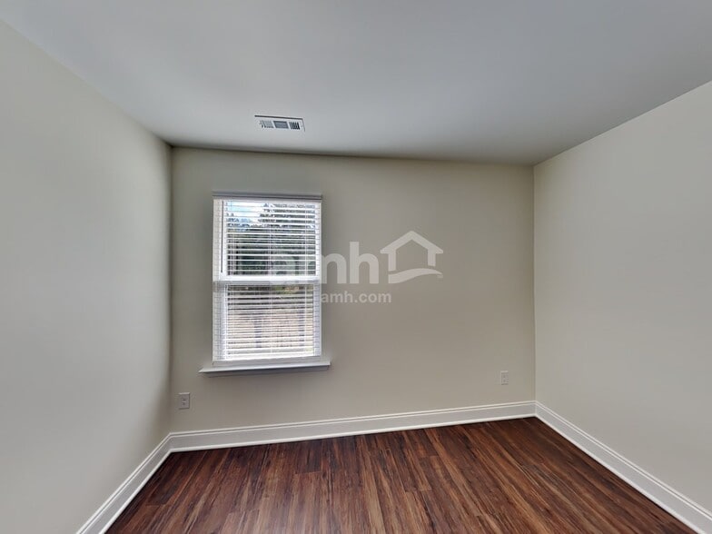 Building Photo - 5219 Virtue Ave