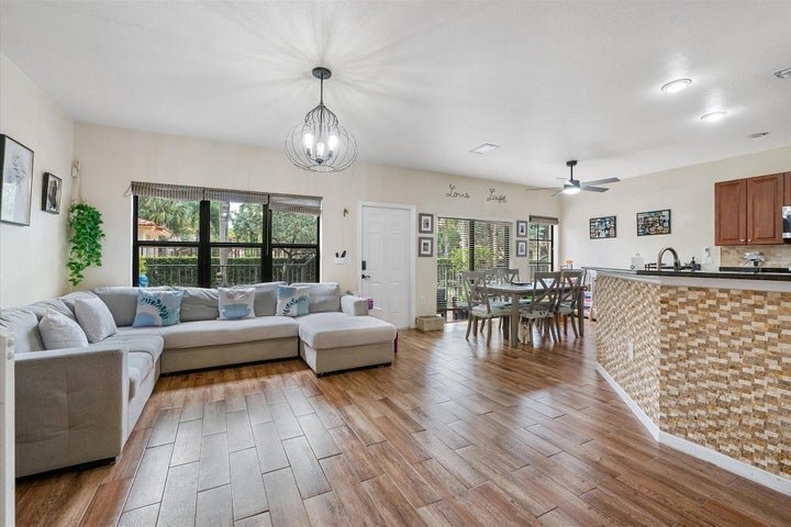 Building Photo - 4755 Cypress Street