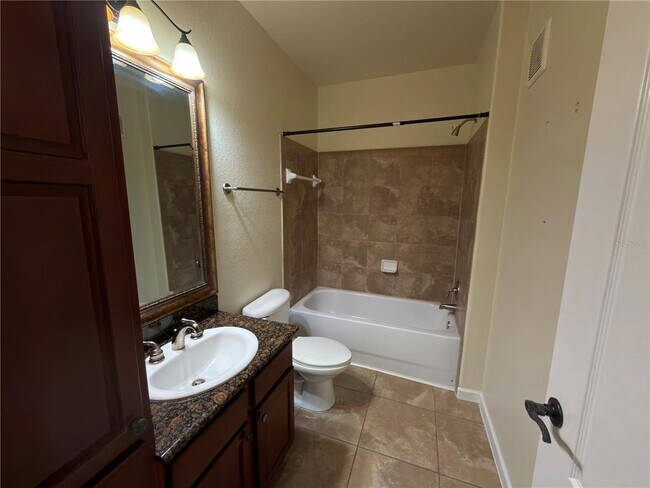 Building Photo - 902 Charo Pkwy