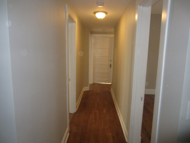 Building Photo - 571-573 Howell