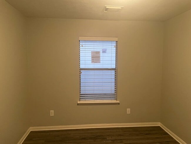 Building Photo - 3335 Fiorella Way