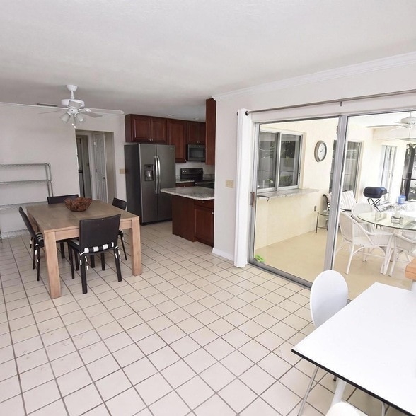 Building Photo - 3926 Calliandra Dr