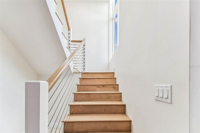 Building Photo - 3 Treasure Ln