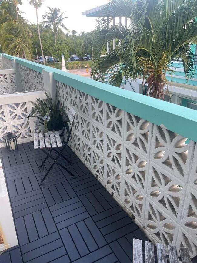 Building Photo - 6498 Collins Ave