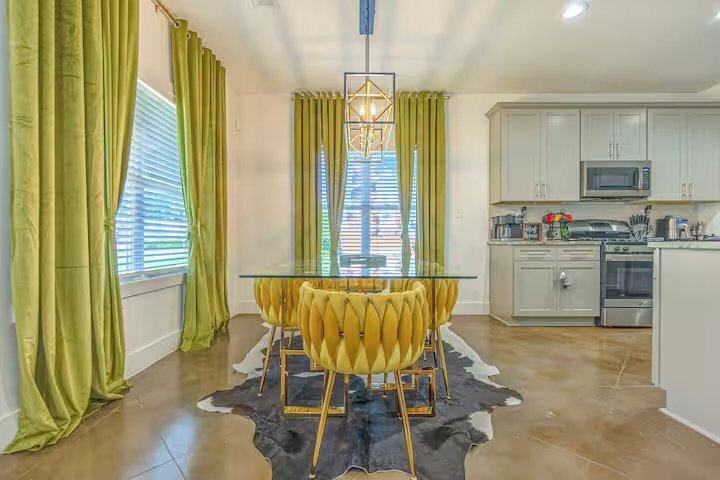 Building Photo - 1702 Netherwood Ave