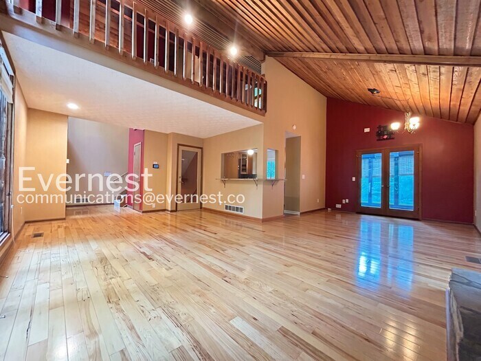 Building Photo - 770 Bayliss Dr