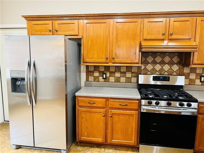 Building Photo - 1612 Jerusalem Dr