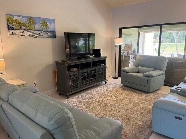 Building Photo - 650 Bird Bay Cir
