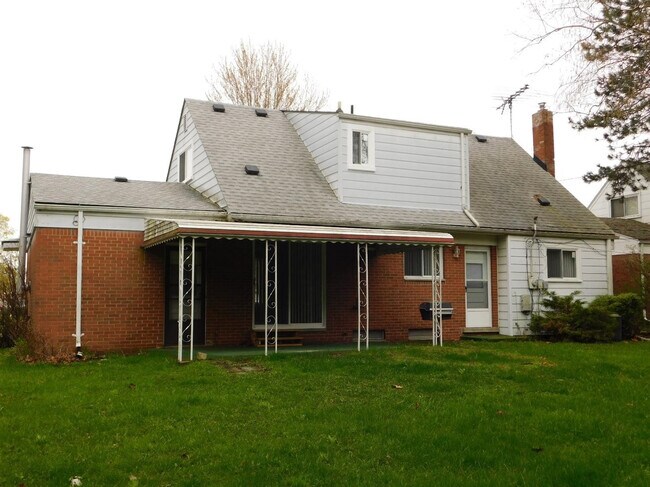 Building Photo - 2831 Marshall St