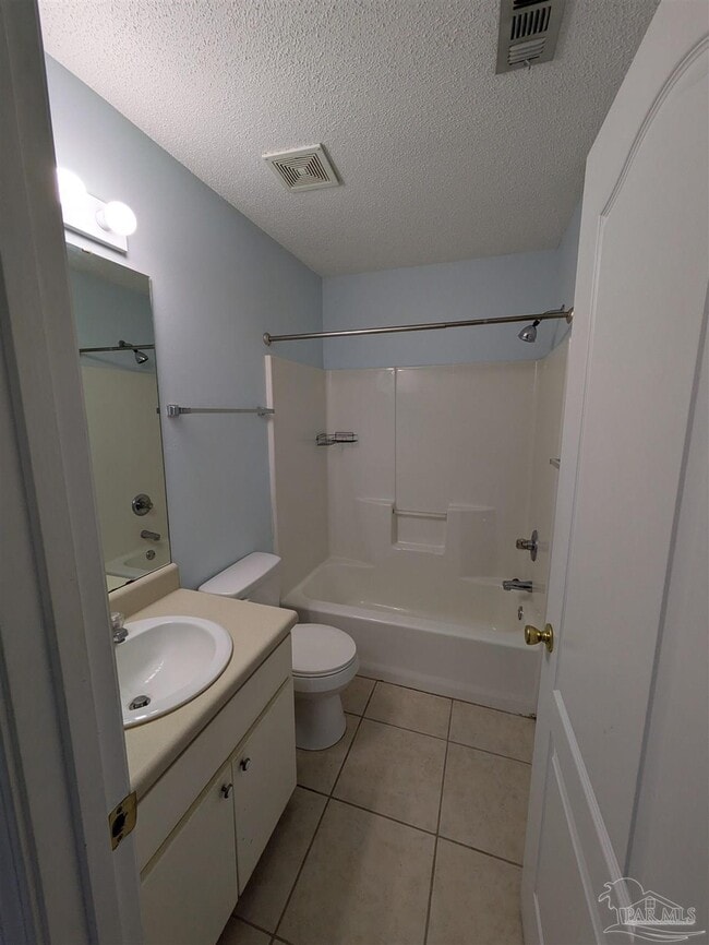 Building Photo - 3359 Green Briar Cir
