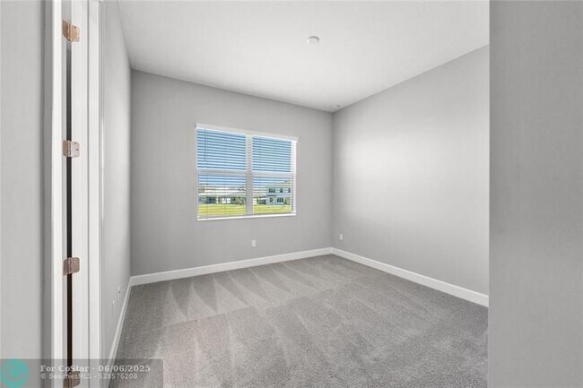 Building Photo - 5350 Liberty Ln