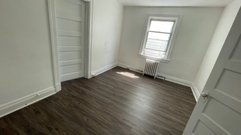 Building Photo - 2404 Charcot St