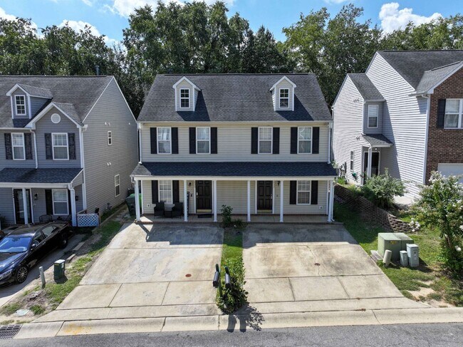 Building Photo - 2432 Bay Harbor Dr