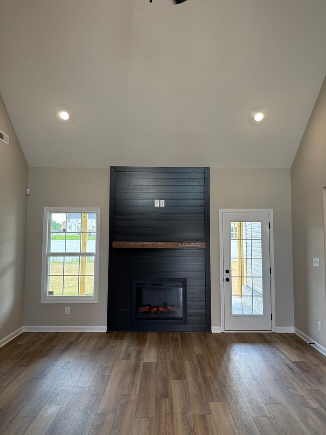 Building Photo - 1170 Gardenia Ln