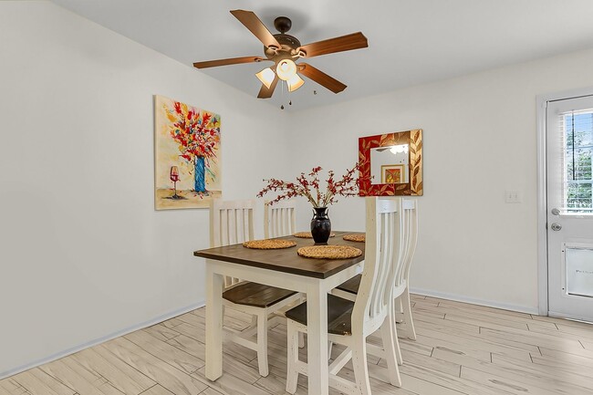 Building Photo - Beautiful 3-Bedroom Home in the Heart of Charleston!