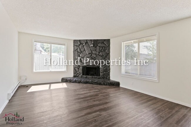 Building Photo - 6687 SW 192nd Ave