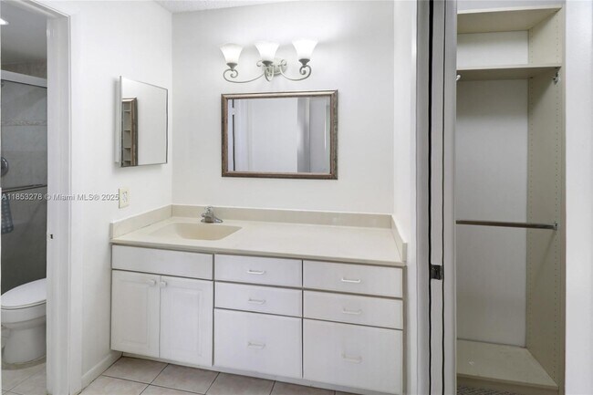 Building Photo - 9887 N Belfort Cir