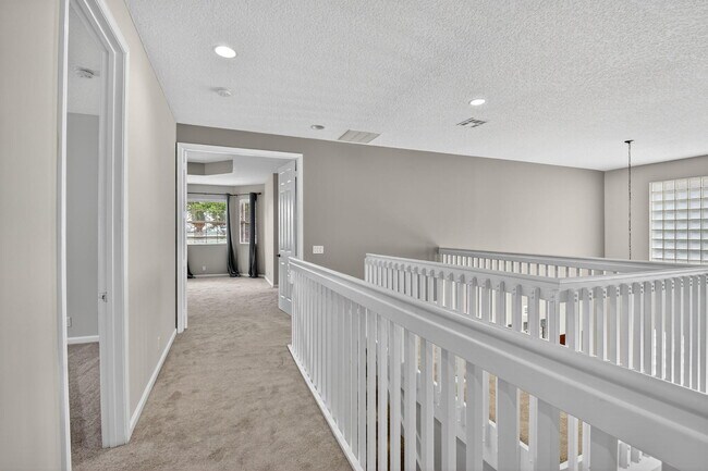 Building Photo - 9917 Cobblestone Creek Dr