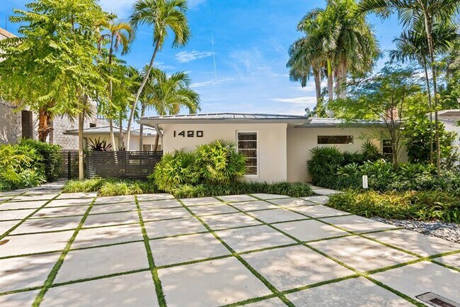 Building Photo - 1420 Ponce de Leon Dr