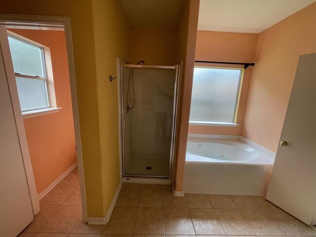 Building Photo - 4002 Timber Falls Ct