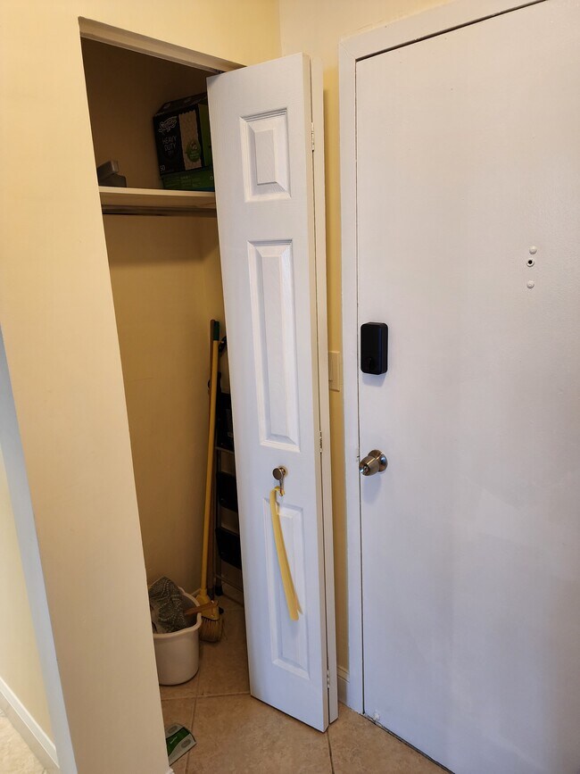 Closet - 3140 S Ocean Dr