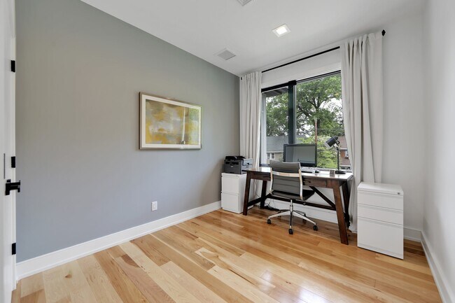 Building Photo - 528 Sagamore Ave