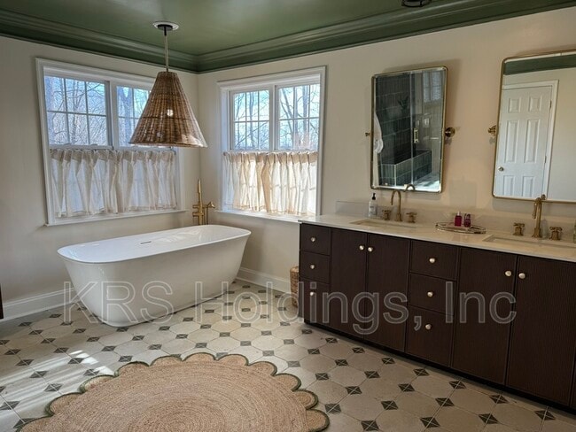 Building Photo - 159 Sanford Ferry Ct