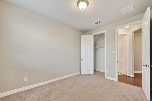 Building Photo - 2131 Islawild Wy