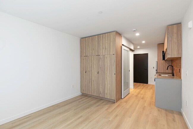 Interior Photo - The Reed