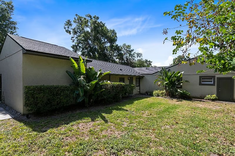 Building Photo - 2616 S Crystal Lake Dr