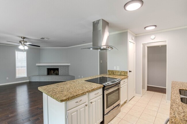 Building Photo - 6 Basal Briar Ct