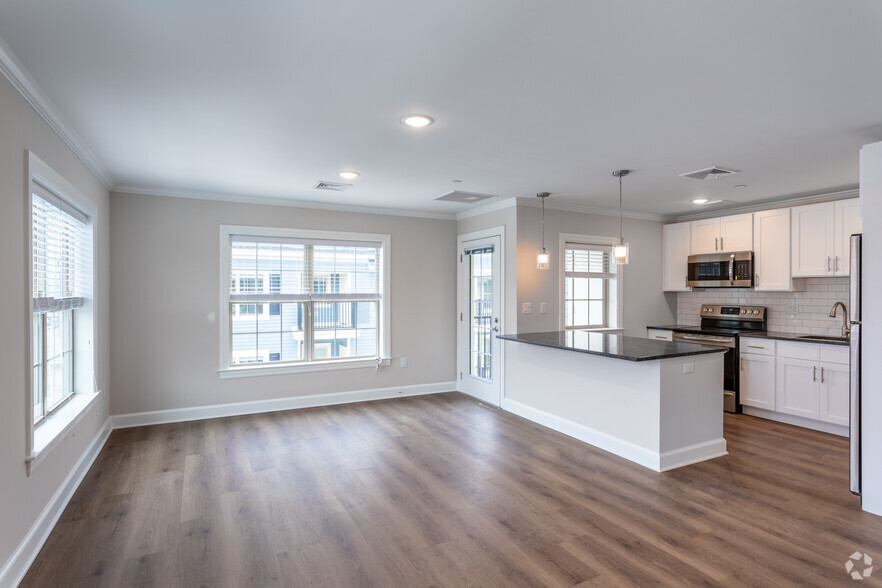 Interior Photo - Brookfield Village Apartments