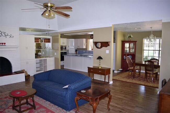 Building Photo - 3214 Wedgewood Cir