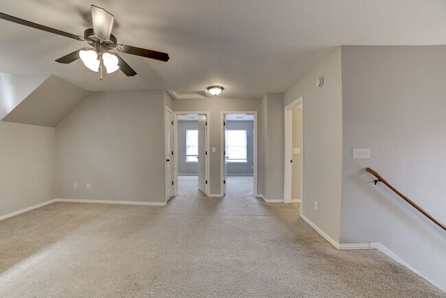 Building Photo - 5 Bed | 2.5 Baths | Broken Arrow