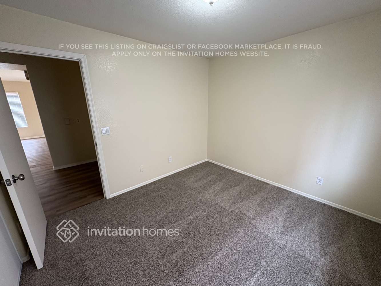 Building Photo - 13054 W Via Camille