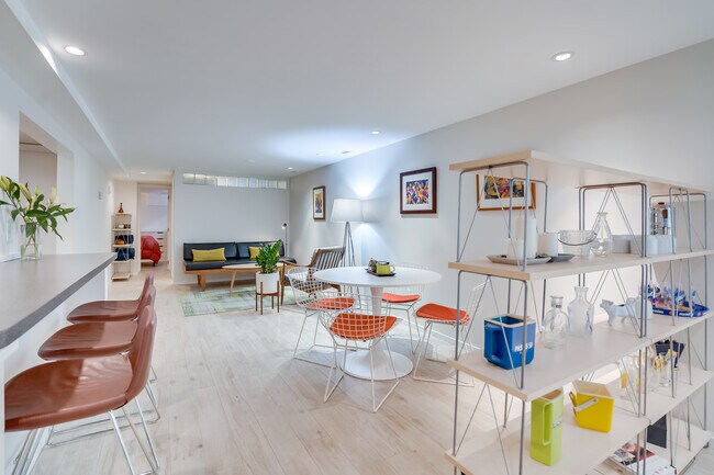 Building Photo - 2524 13th St NW